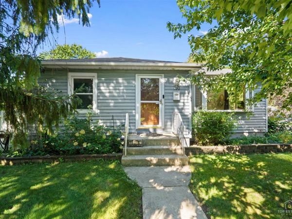100 S Wisconsin Avenue, Addison, IL 60101