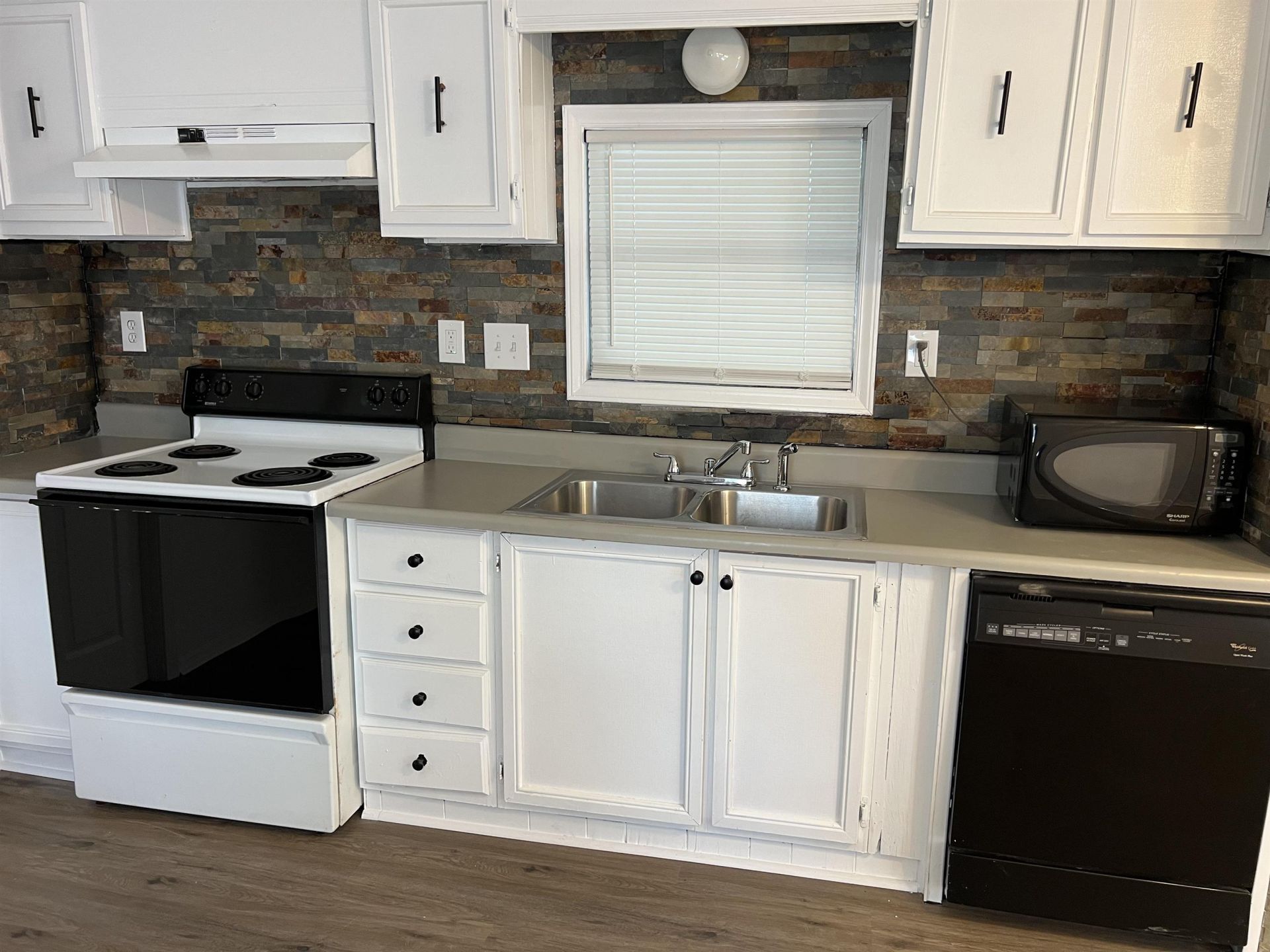 2712 Aquarius Dr.  Photo 11