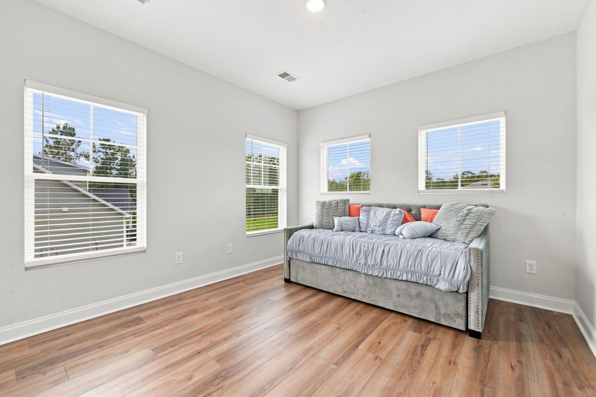 2550 Dogwood Rd.  Photo 26