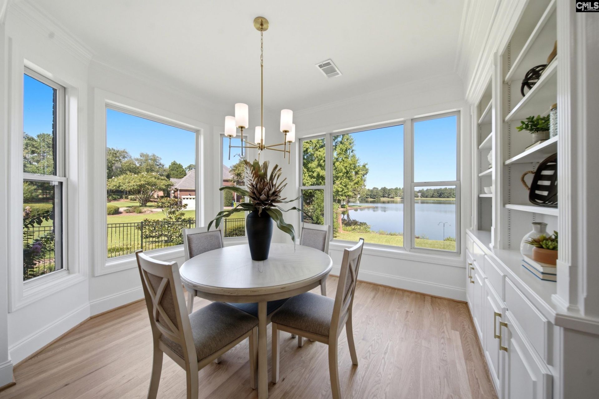 405 N Woodlake Drive  Photo 4