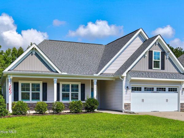 4229 Saltworks Lane, Castle Hayne, NC 28429