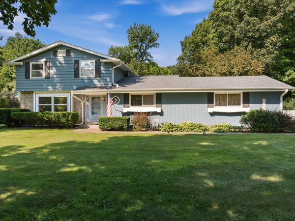 755 Tower Hill Dr, Brookfield, WI 53045