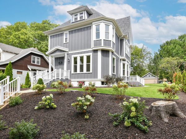 5804 W Michigan St, Wauwatosa, WI 53213