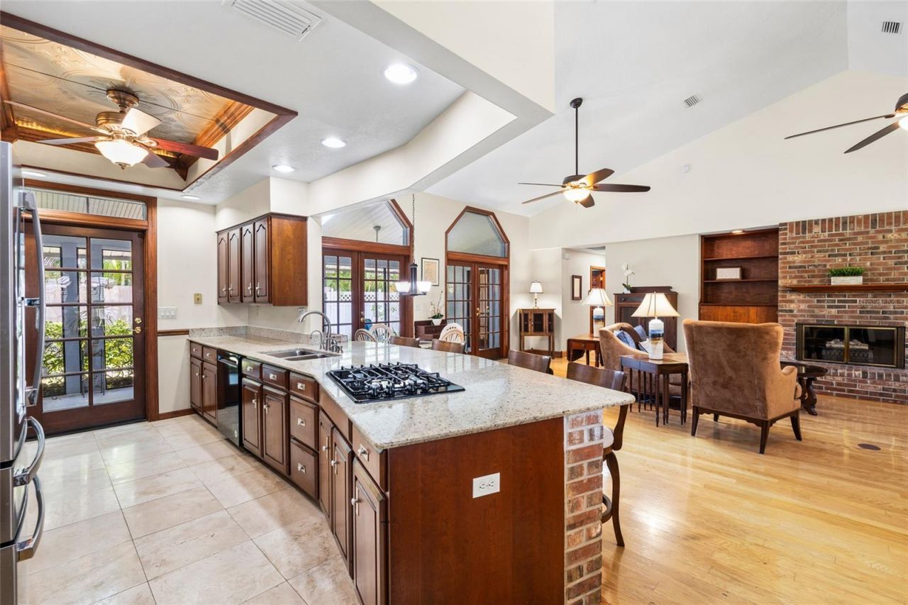 2707 Westchester Drive N, Clearwater, FL 33761 Photo