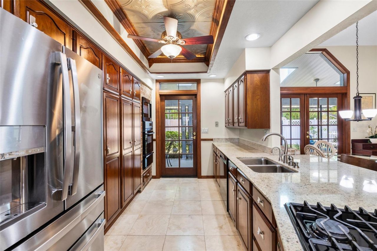 2707 Westchester Drive N, Clearwater, FL 33761 Photo