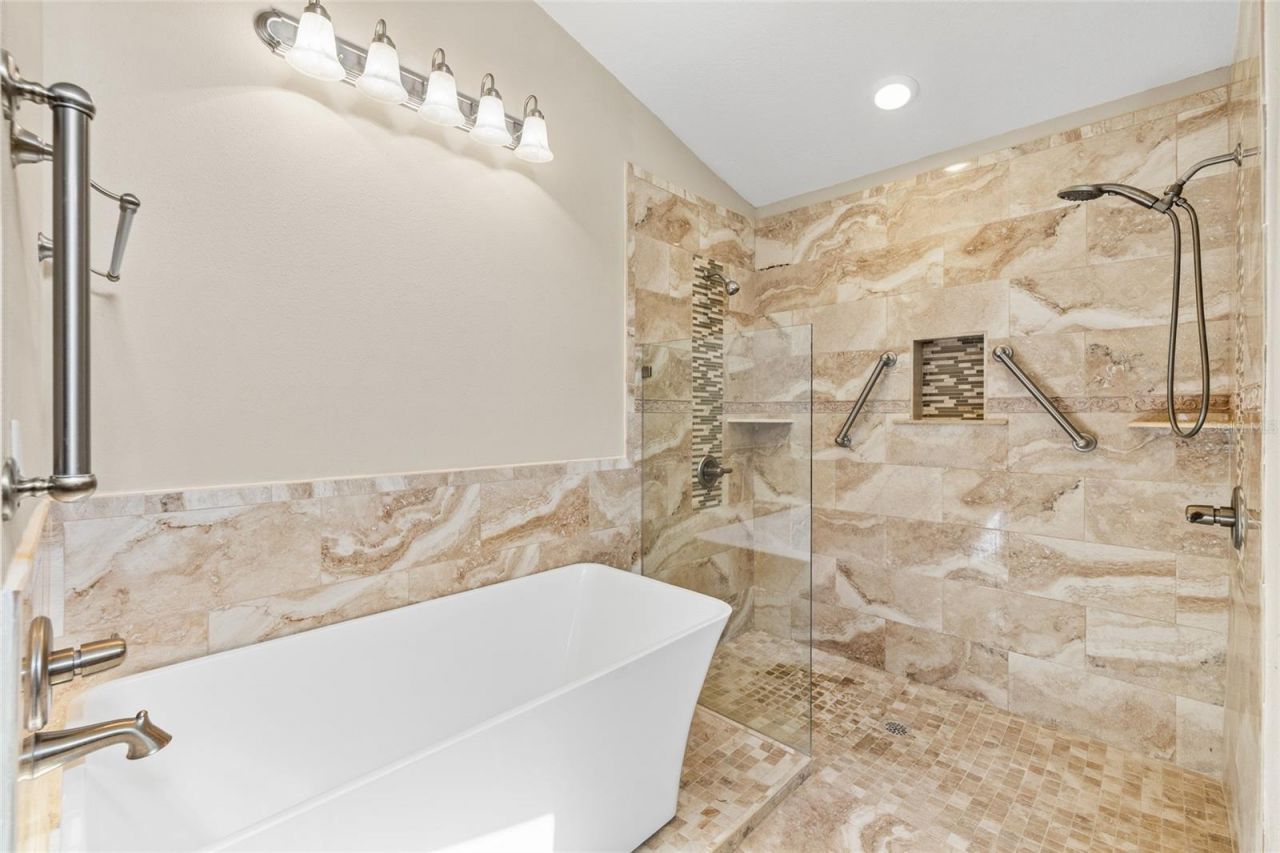 2707 Westchester Drive N, Clearwater, FL 33761 Photo