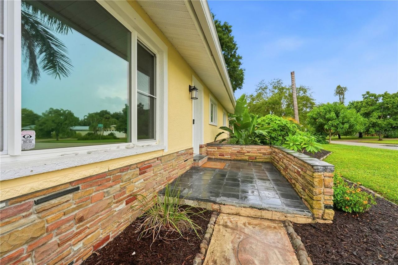 2720 Goldenrod Street, Sarasota, FL 34239 Photo