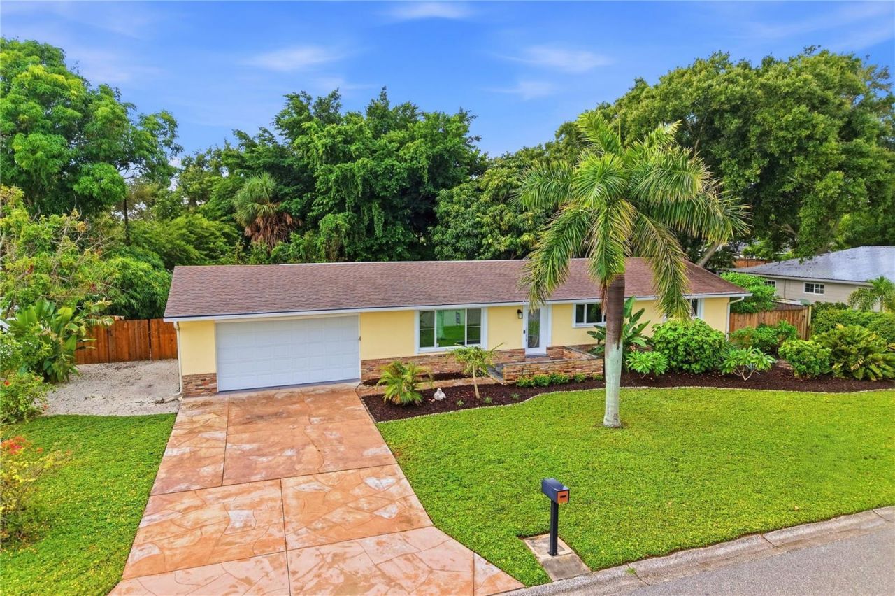 2720 Goldenrod Street, Sarasota, FL 34239 Photo