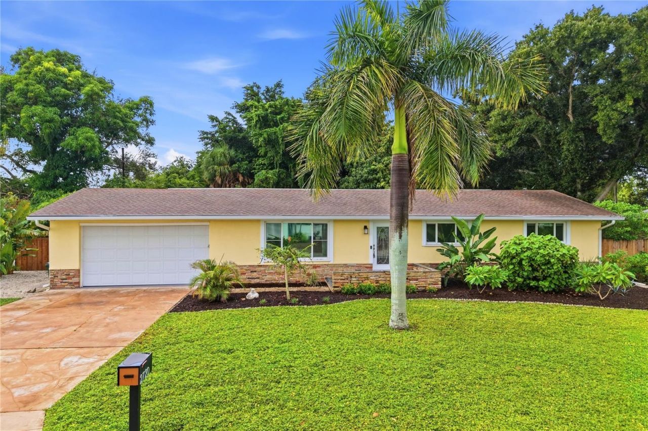 2720 Goldenrod Street, Sarasota, FL 34239 Photo