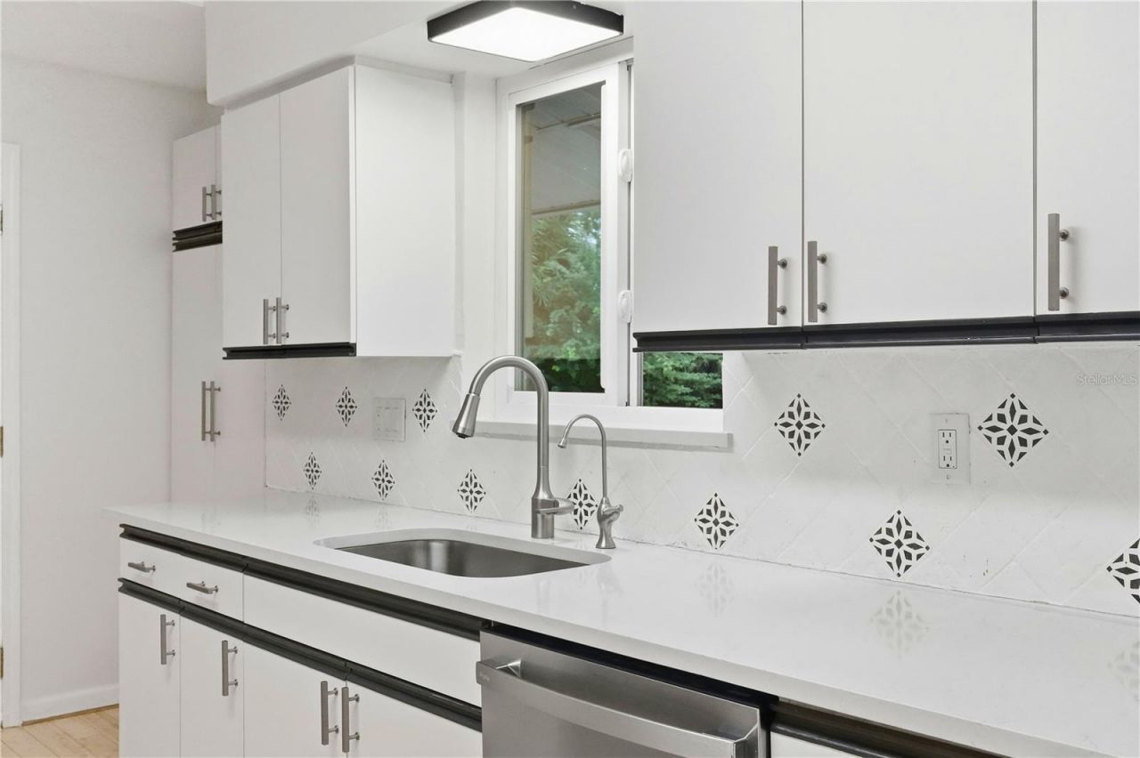2720 Goldenrod Street, Sarasota, FL 34239 Photo