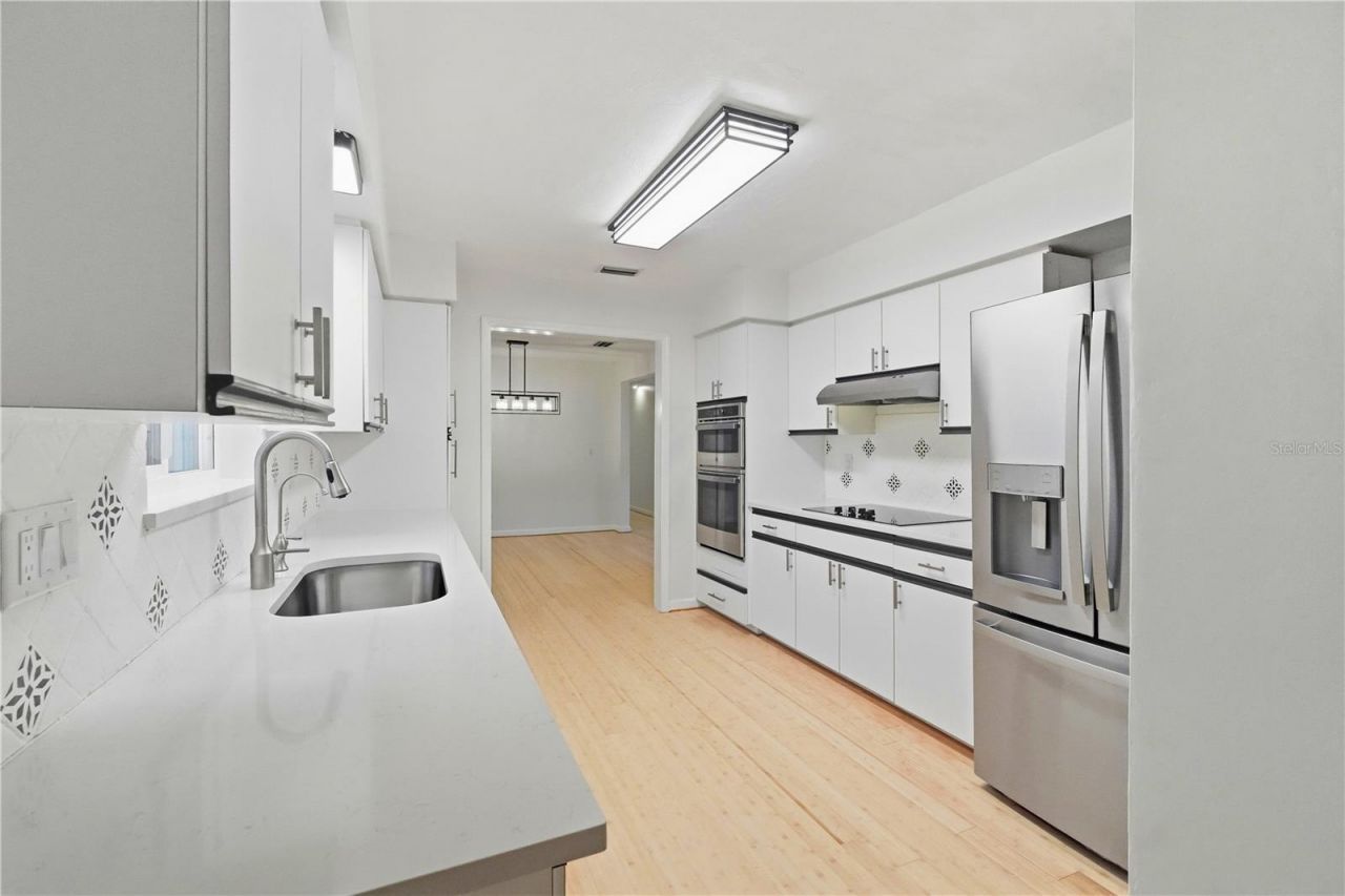 2720 Goldenrod Street, Sarasota, FL 34239 Photo
