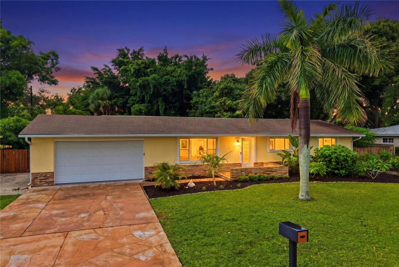 2720 Goldenrod Street, Sarasota, FL 34239 Photo