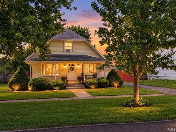 215 E Lyman Street, Francesville, IN 47946