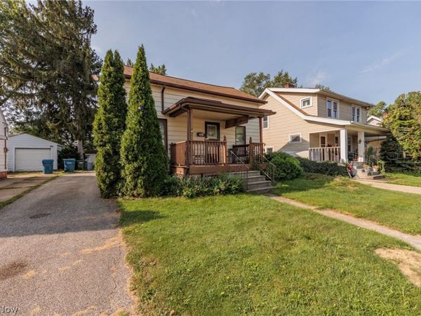 20861 Woodstock Avenue , Fairview Park, OH 44126