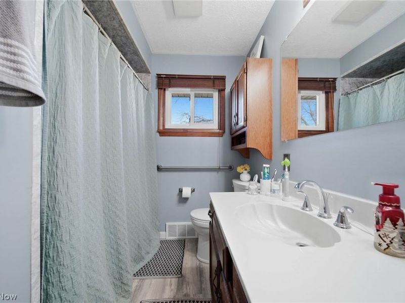 1118 Valley Drive NW, North Canton, OH 44720 Photo 11