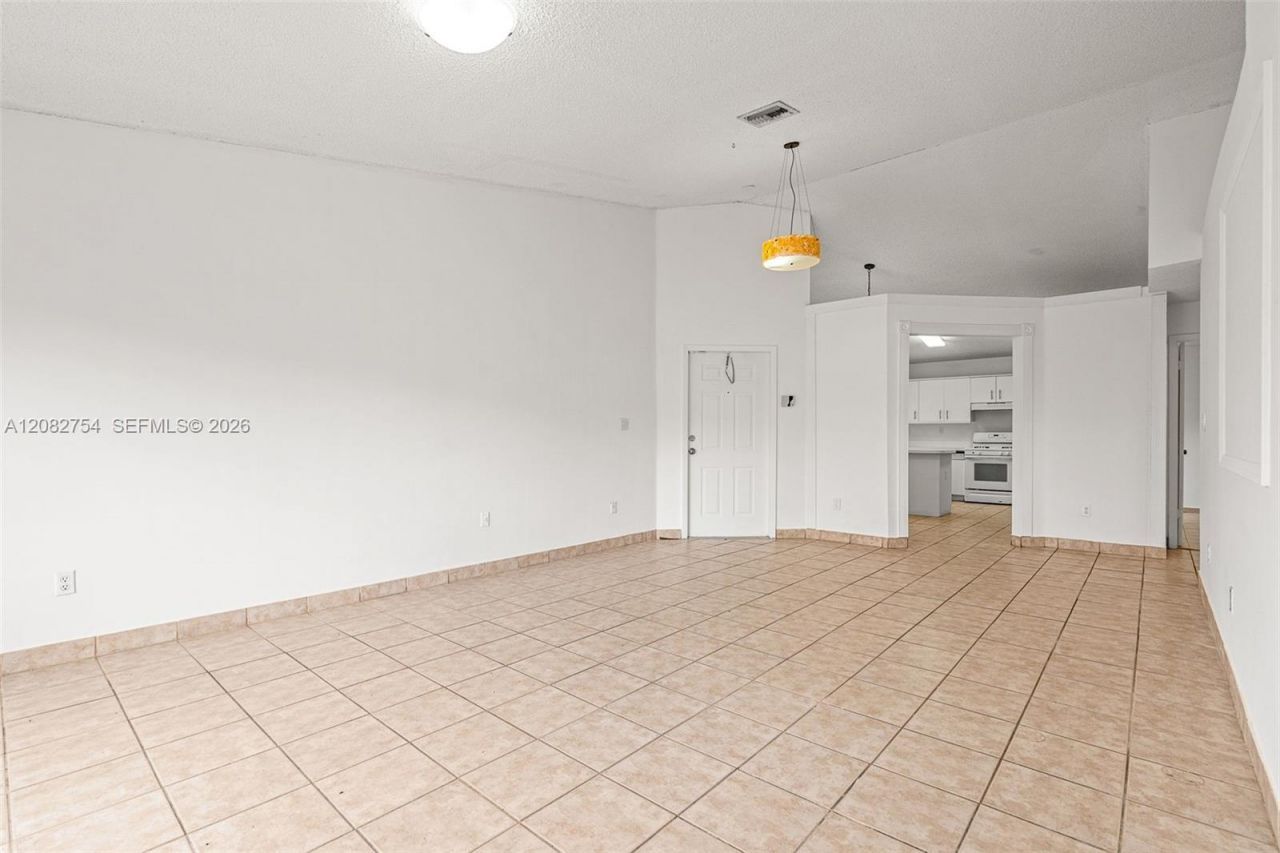 15261 SW 111th St, Miami, FL 33196 Photo
