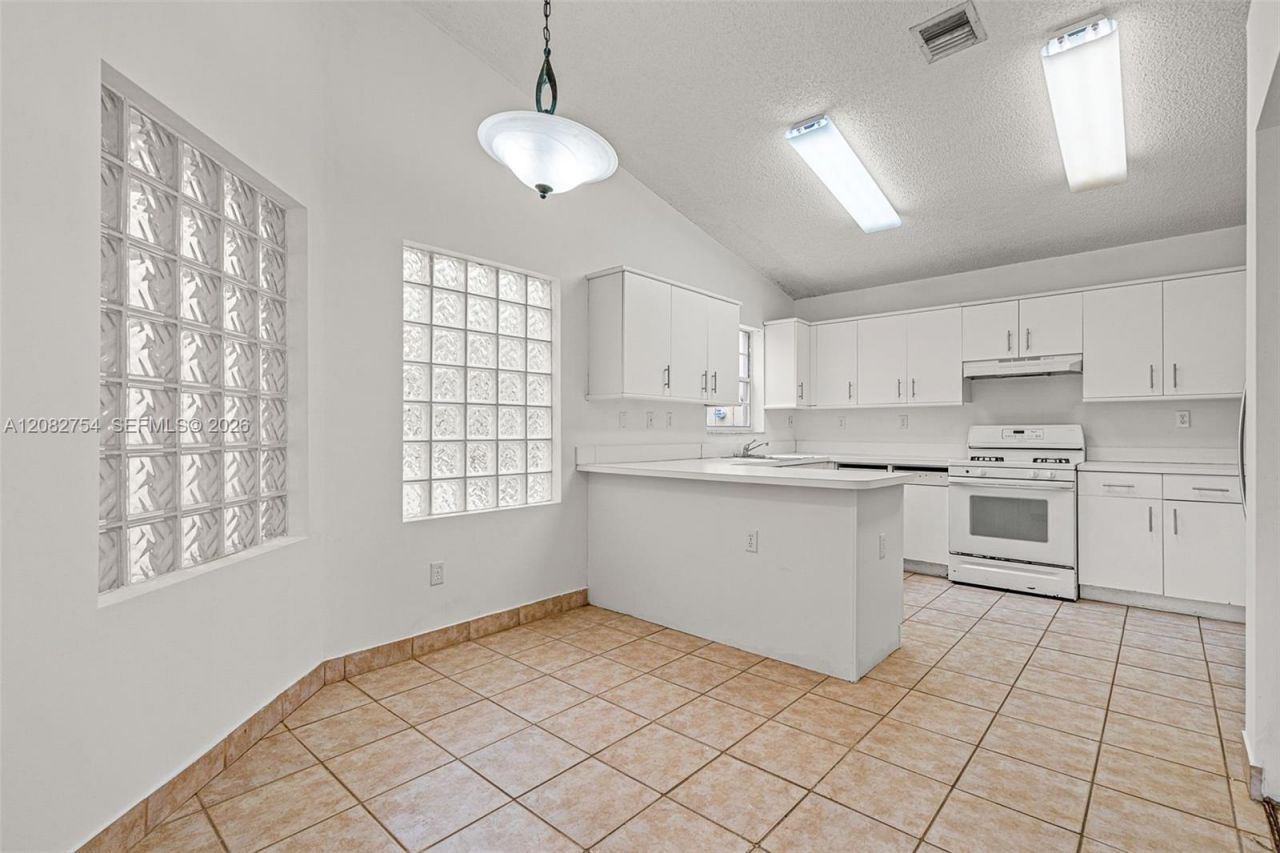 15261 SW 111th St, Miami, FL 33196 Photo