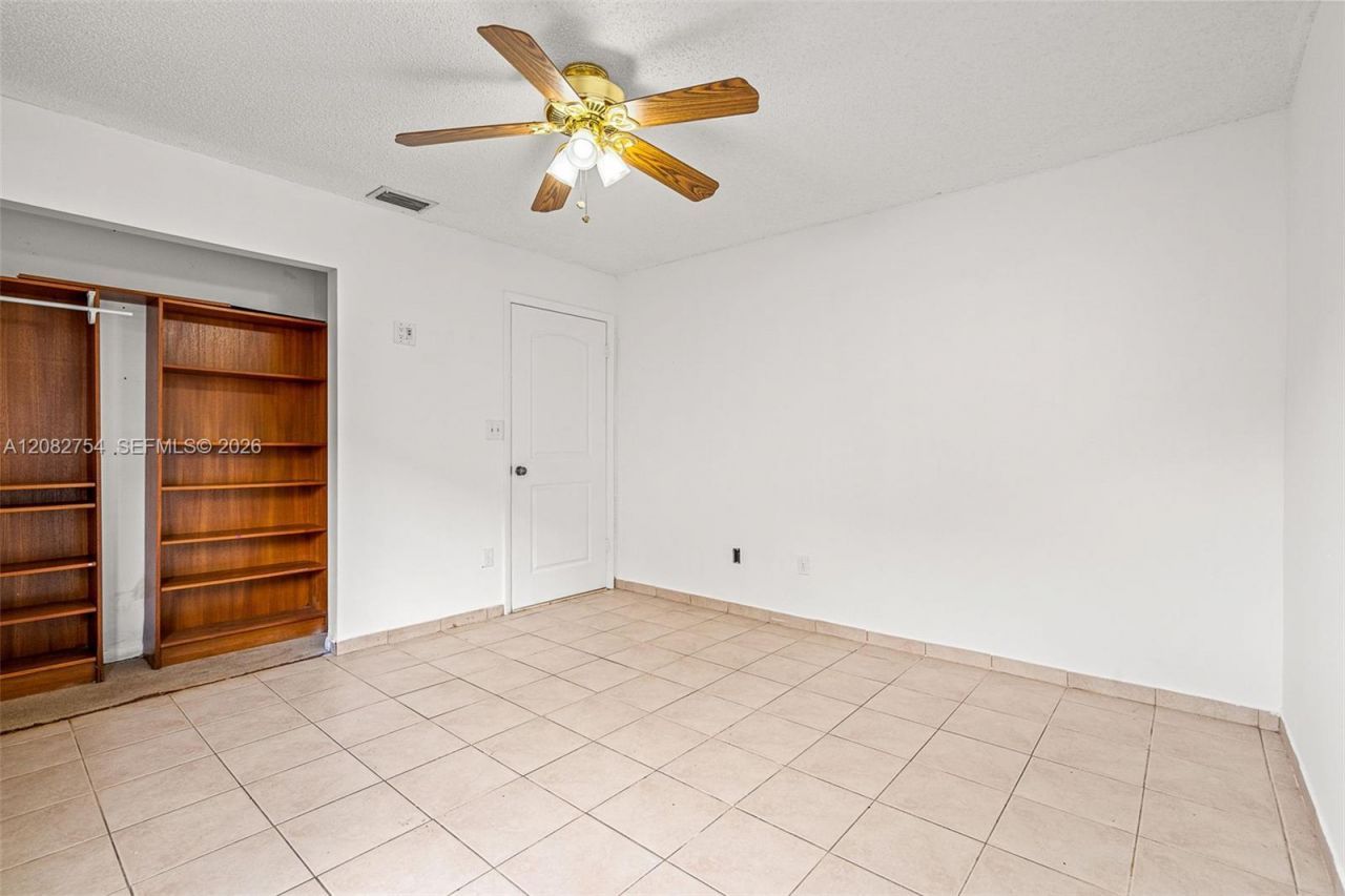 15261 SW 111th St, Miami, FL 33196 Photo