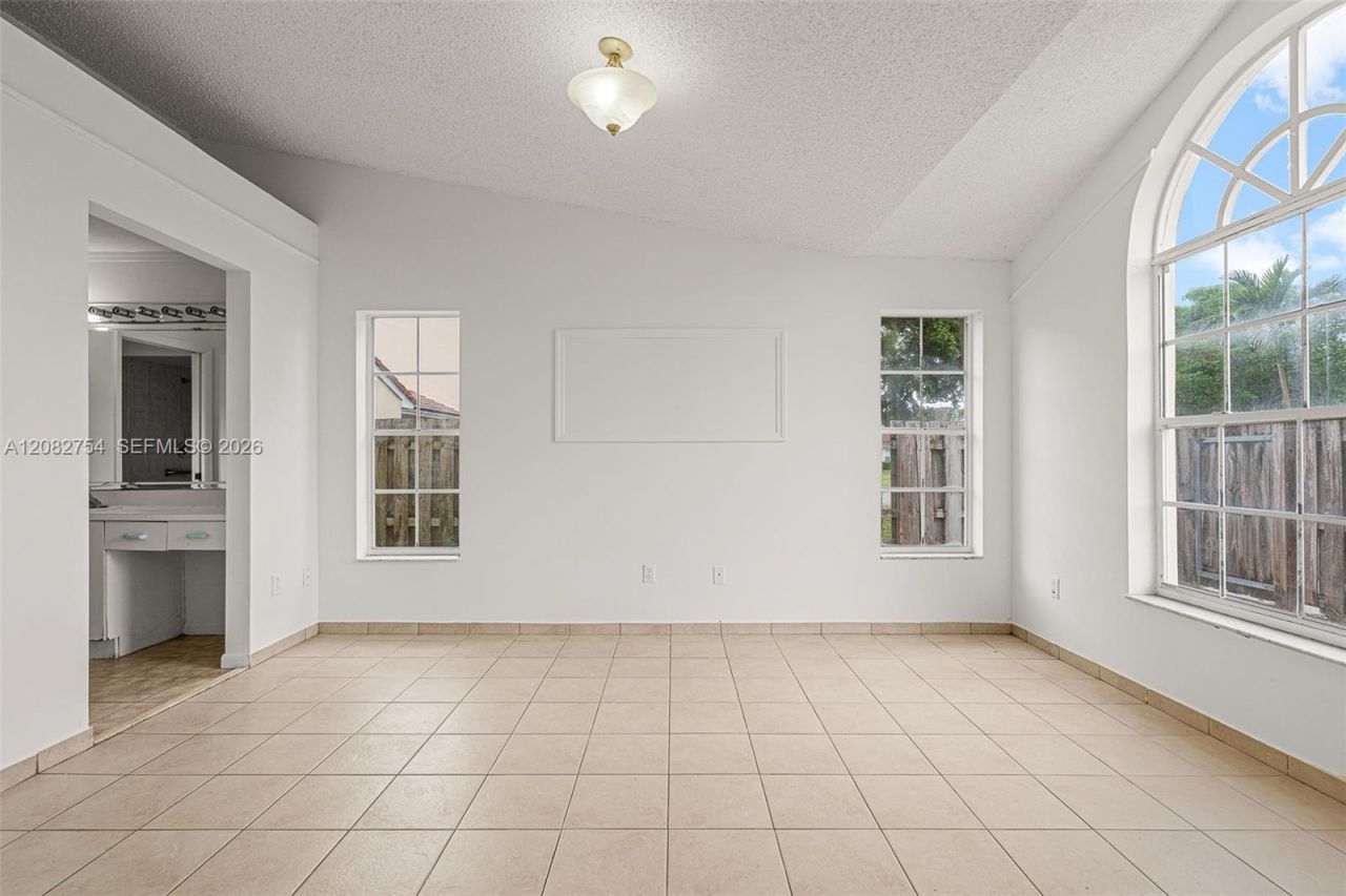 15261 SW 111th St, Miami, FL 33196 Photo