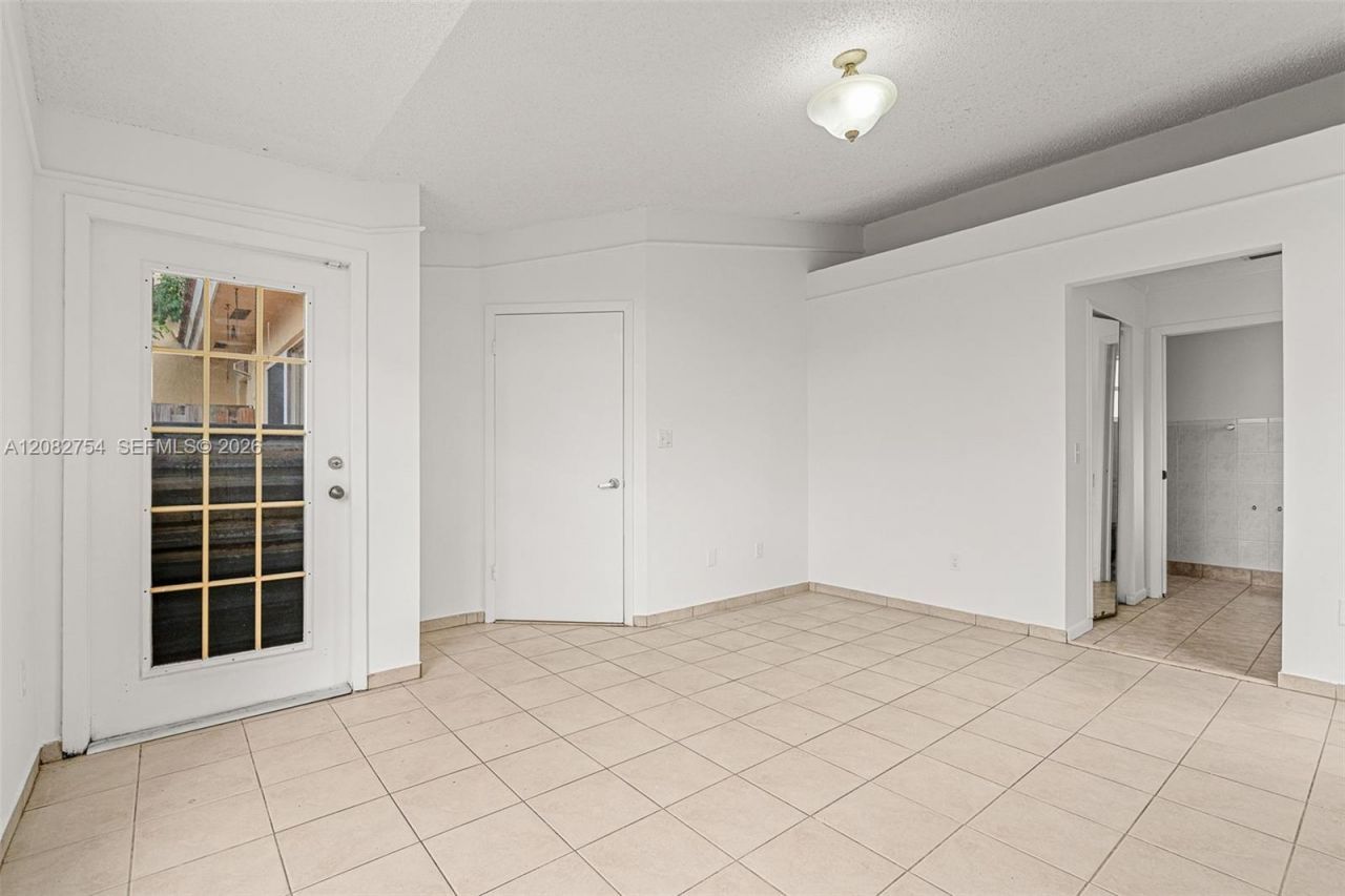 15261 SW 111th St, Miami, FL 33196 Photo