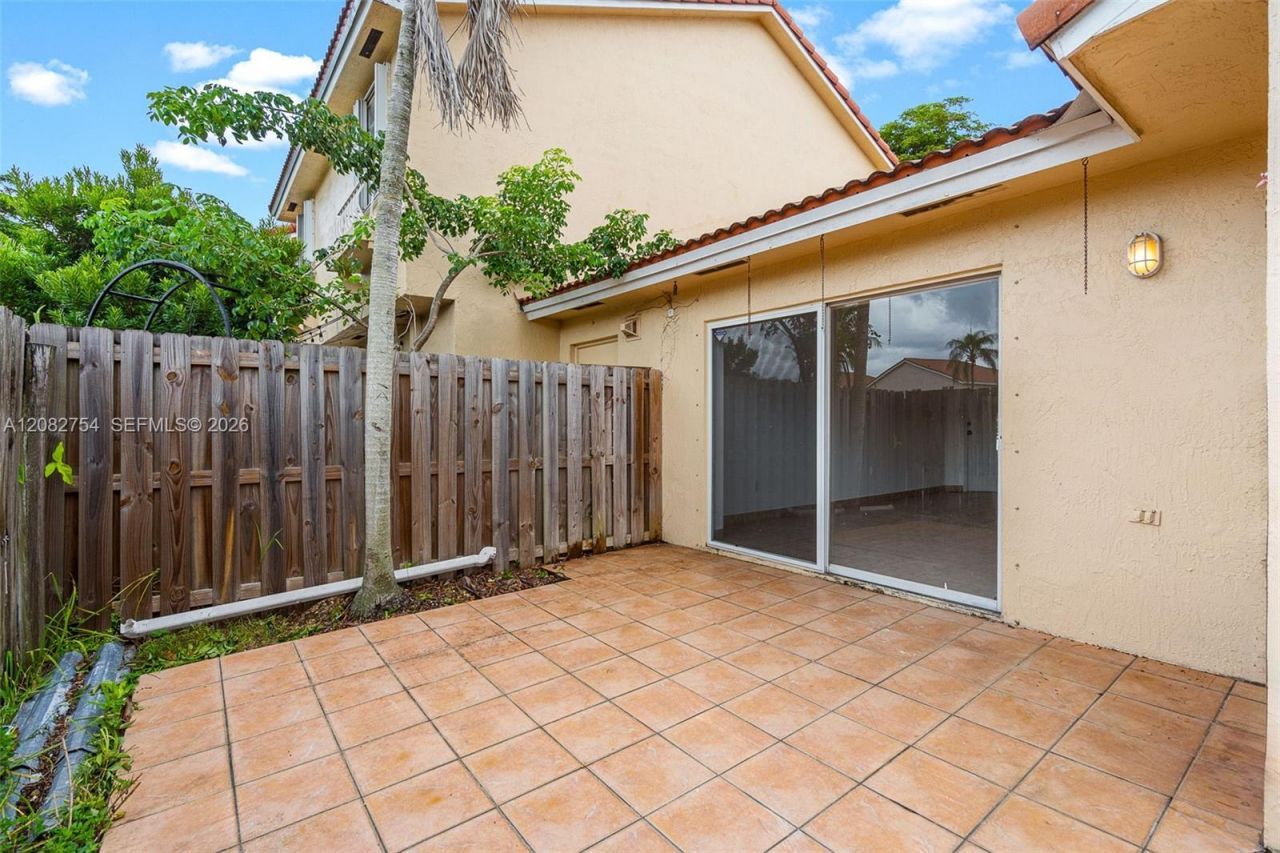 15261 SW 111th St, Miami, FL 33196 Photo