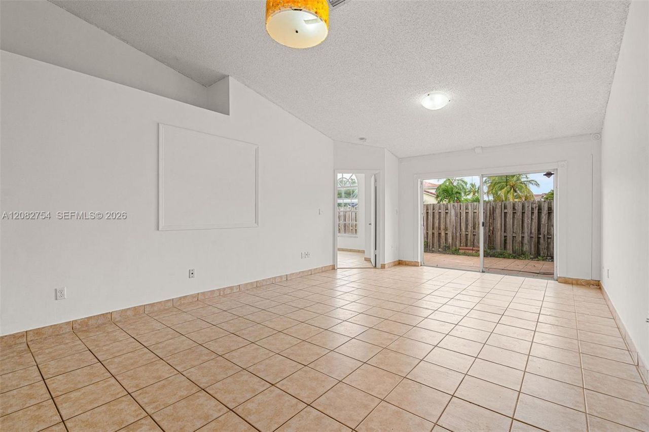 15261 SW 111th St, Miami, FL 33196 Photo