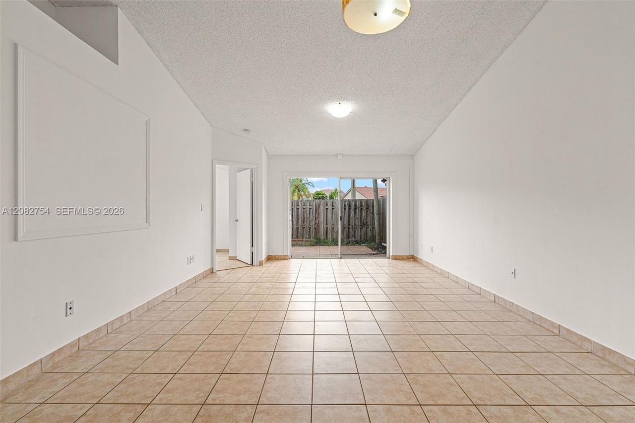 15261 SW 111th St, Miami, FL 33196 Photo