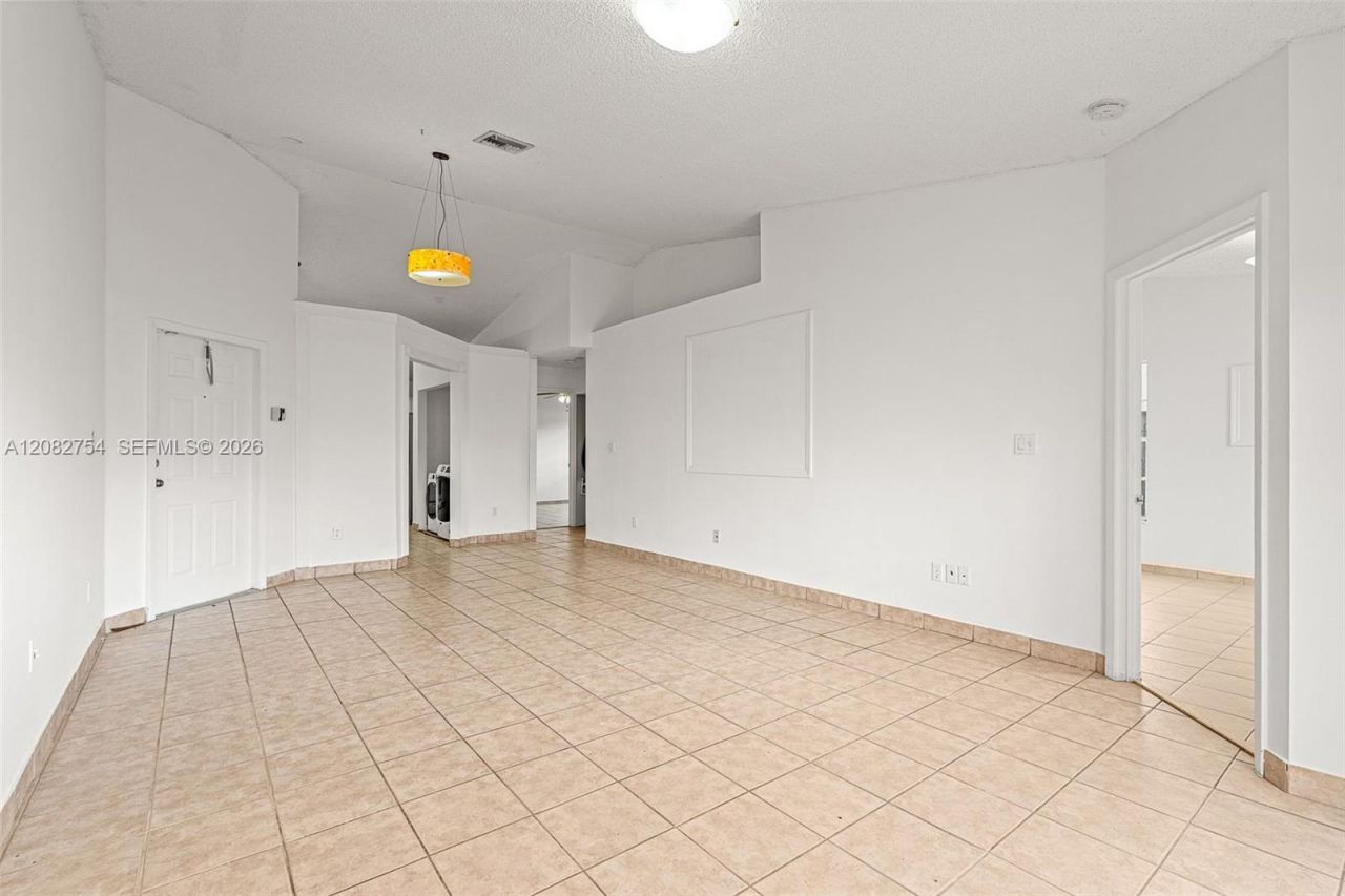 15261 SW 111th St, Miami, FL 33196 Photo