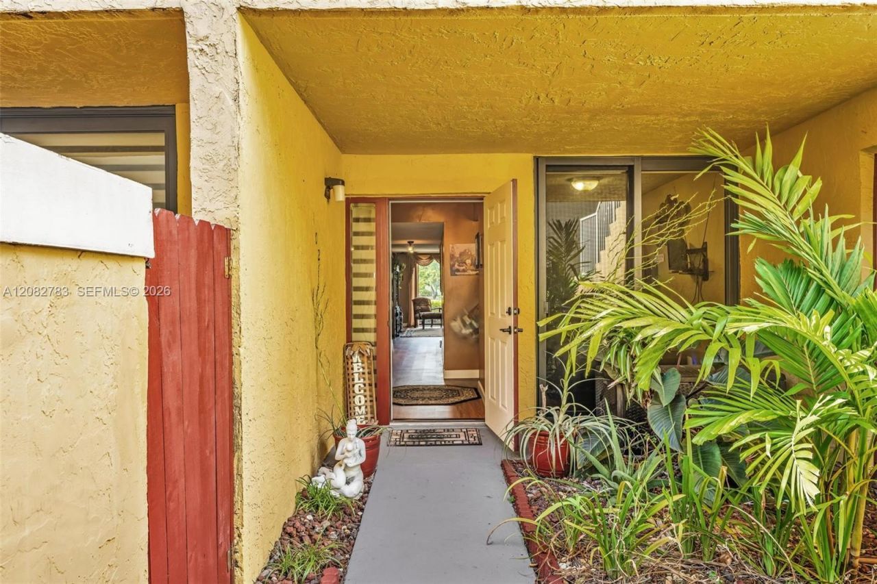 450 NW 214th St , Unit 102-16, Miami Gardens, FL 33169 Photo