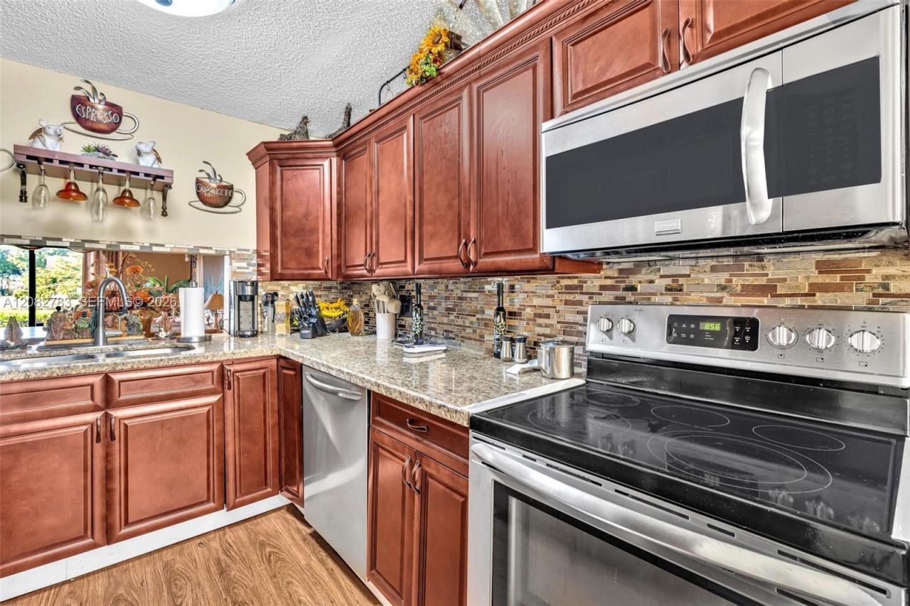 450 NW 214th St , Unit 102-16, Miami Gardens, FL 33169 Photo