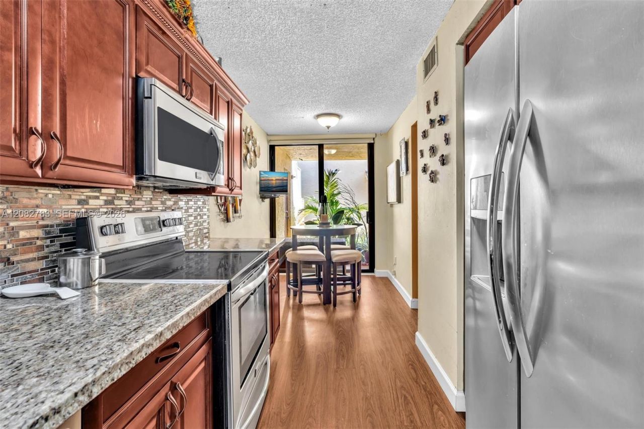 450 NW 214th St , Unit 102-16, Miami Gardens, FL 33169 Photo