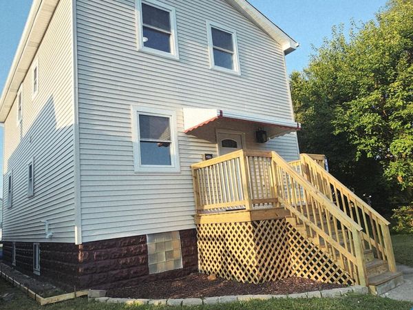 1021 Moss Street , Hammond, IN 46320