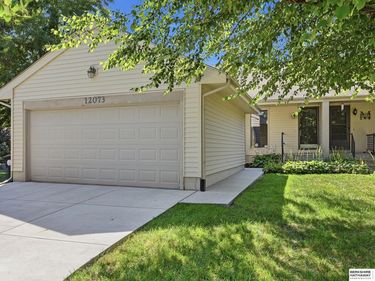 12073 Burdette Circle, Omaha, NE 68164