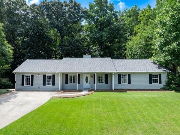 1599 Jockey Court , Auburn, GA 30011