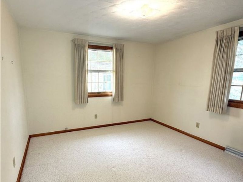 1300 Tower Boulevard, Lorain, OH 44053 Photo 15