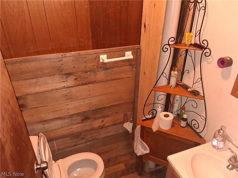 250 Harrison Street, Elyria, OH 44035 Photo 9