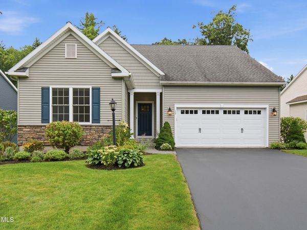 17 Linden Drive, Clifton Park, NY 12065
