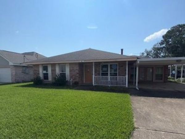 96 RIVER POINT Drive , Destrehan, LA 70047