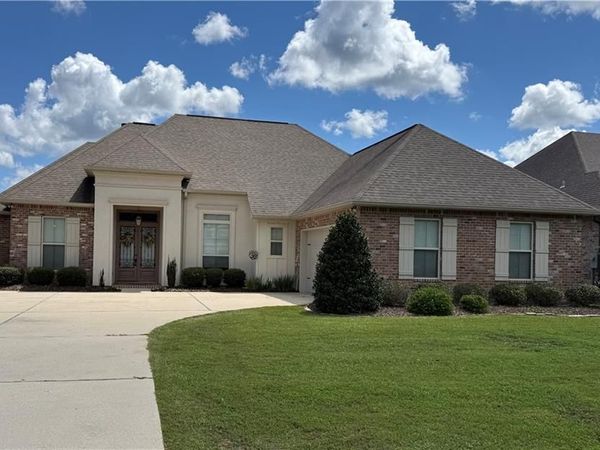 1513 PERIWINKLE Court , Madisonville, LA 70447