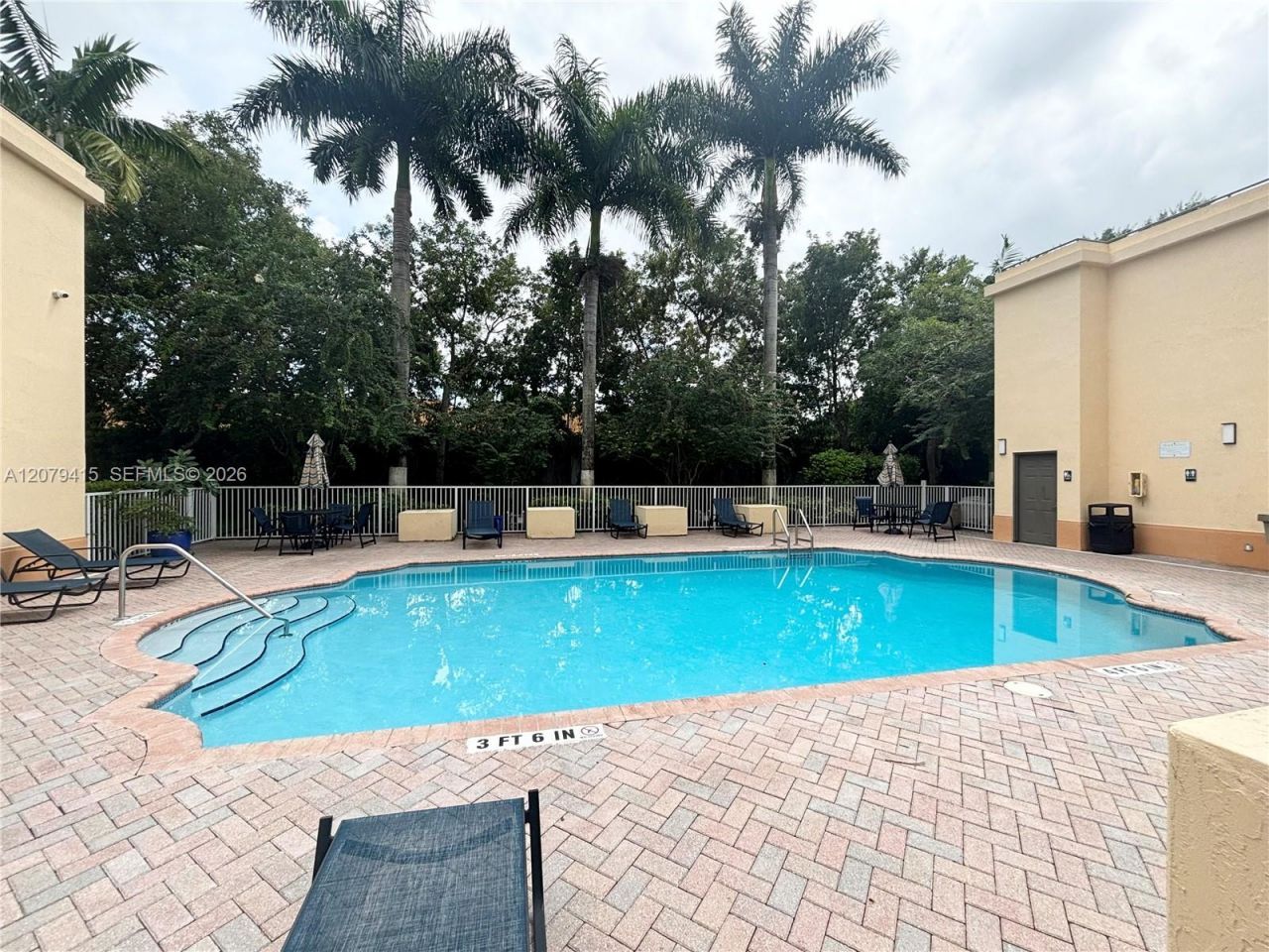 10132 NW 7th St , Unit 102, Miami, FL 33172 Photo