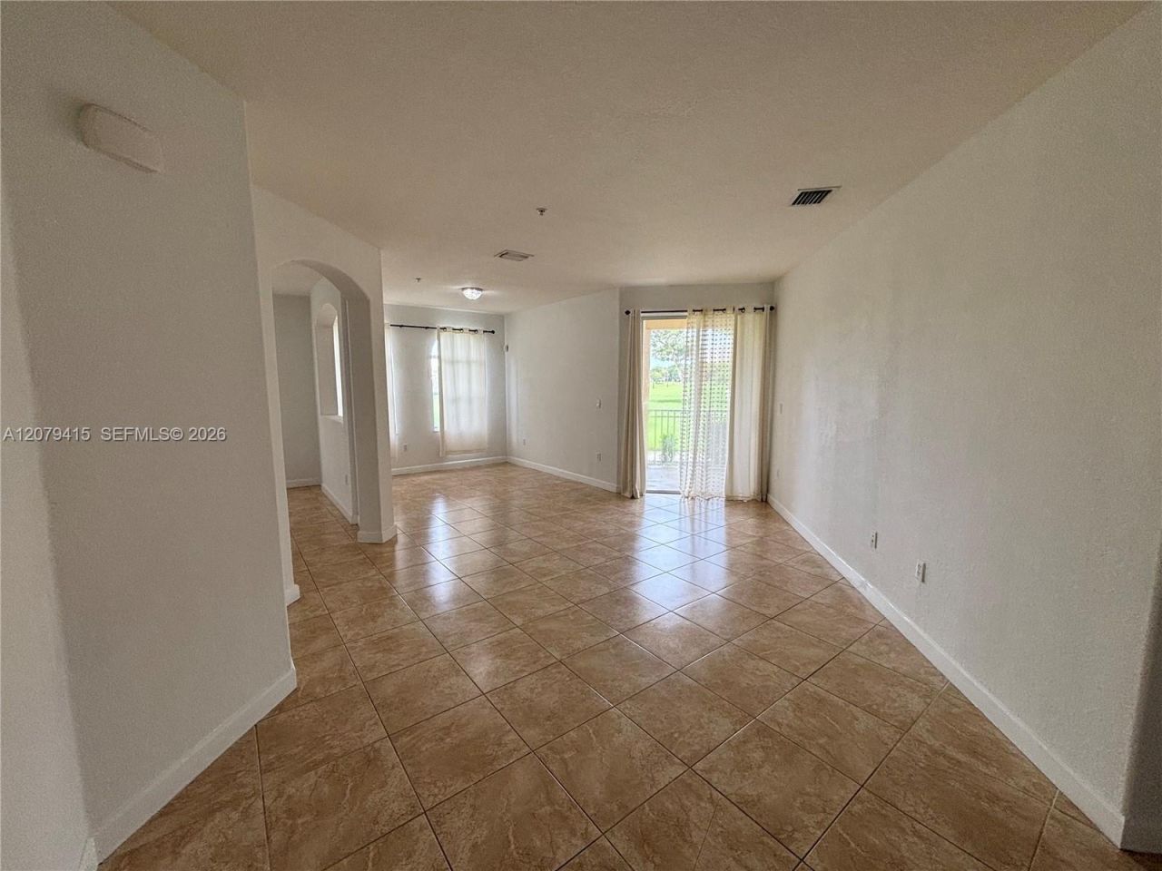10132 NW 7th St , Unit 102, Miami, FL 33172 Photo