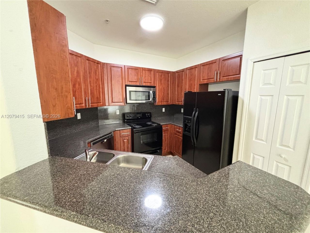 10132 NW 7th St , Unit 102, Miami, FL 33172 Photo