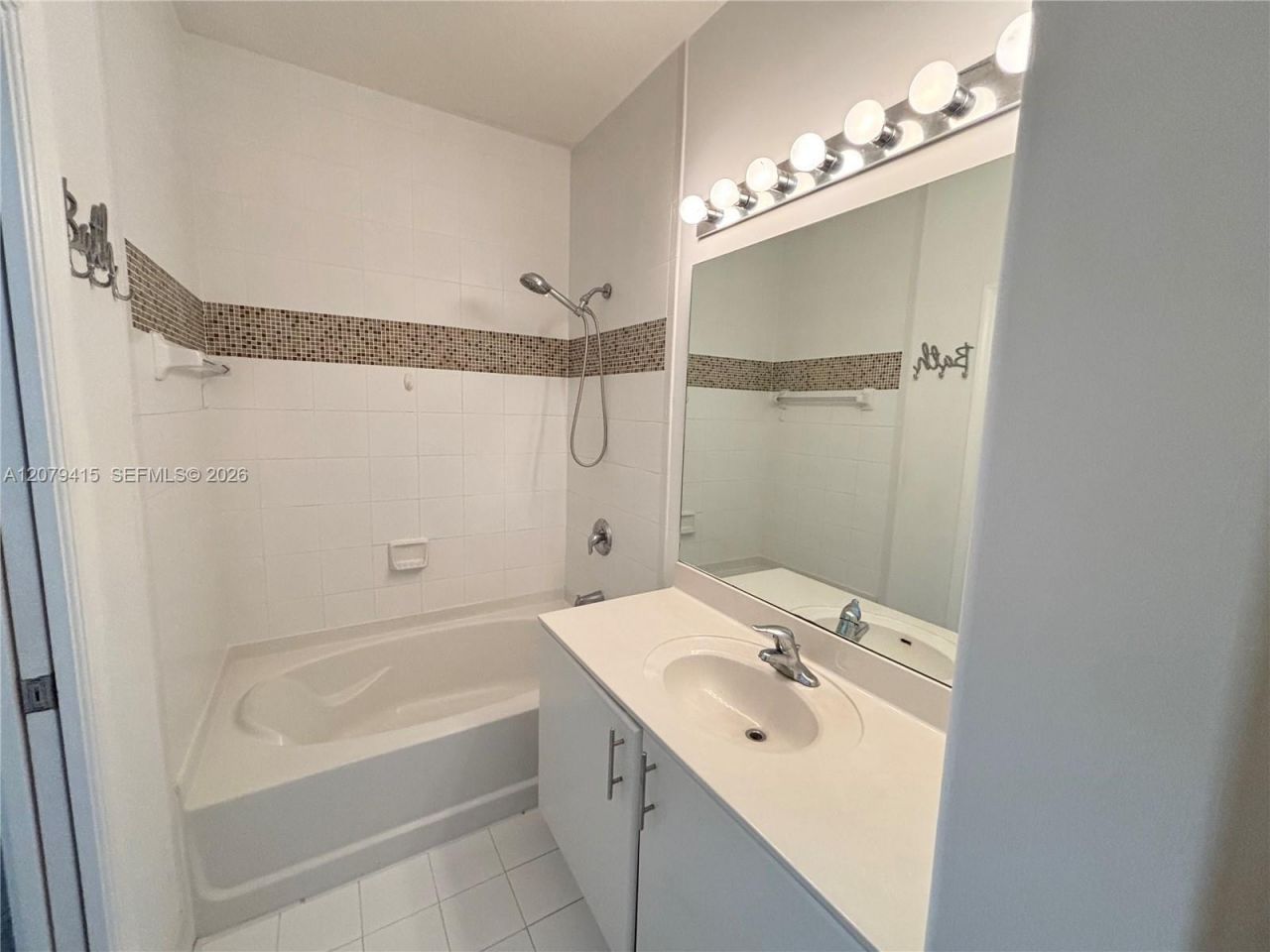 10132 NW 7th St , Unit 102, Miami, FL 33172 Photo