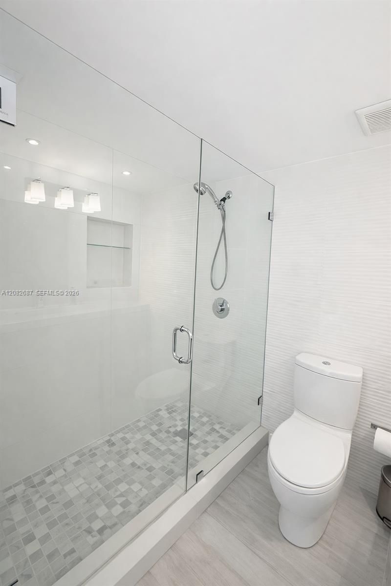 5900 Collins Ave, Unit 1405, Miami Beach, FL 33140 Photo
