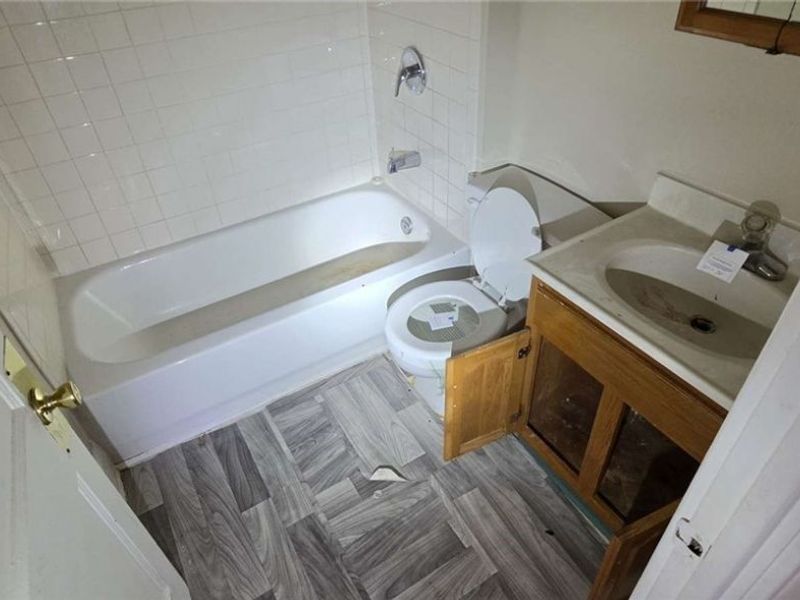 1514 E 174th Street, Cleveland, OH 44110 Photo 18