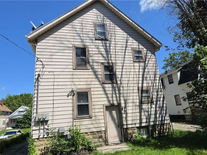 1514 E 174th Street, Cleveland, OH 44110 Photo 3