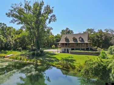 8305 Kauai Drive, Papillion, NE 68046