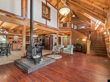 8305 Kauai Drive, Papillion, NE 68046