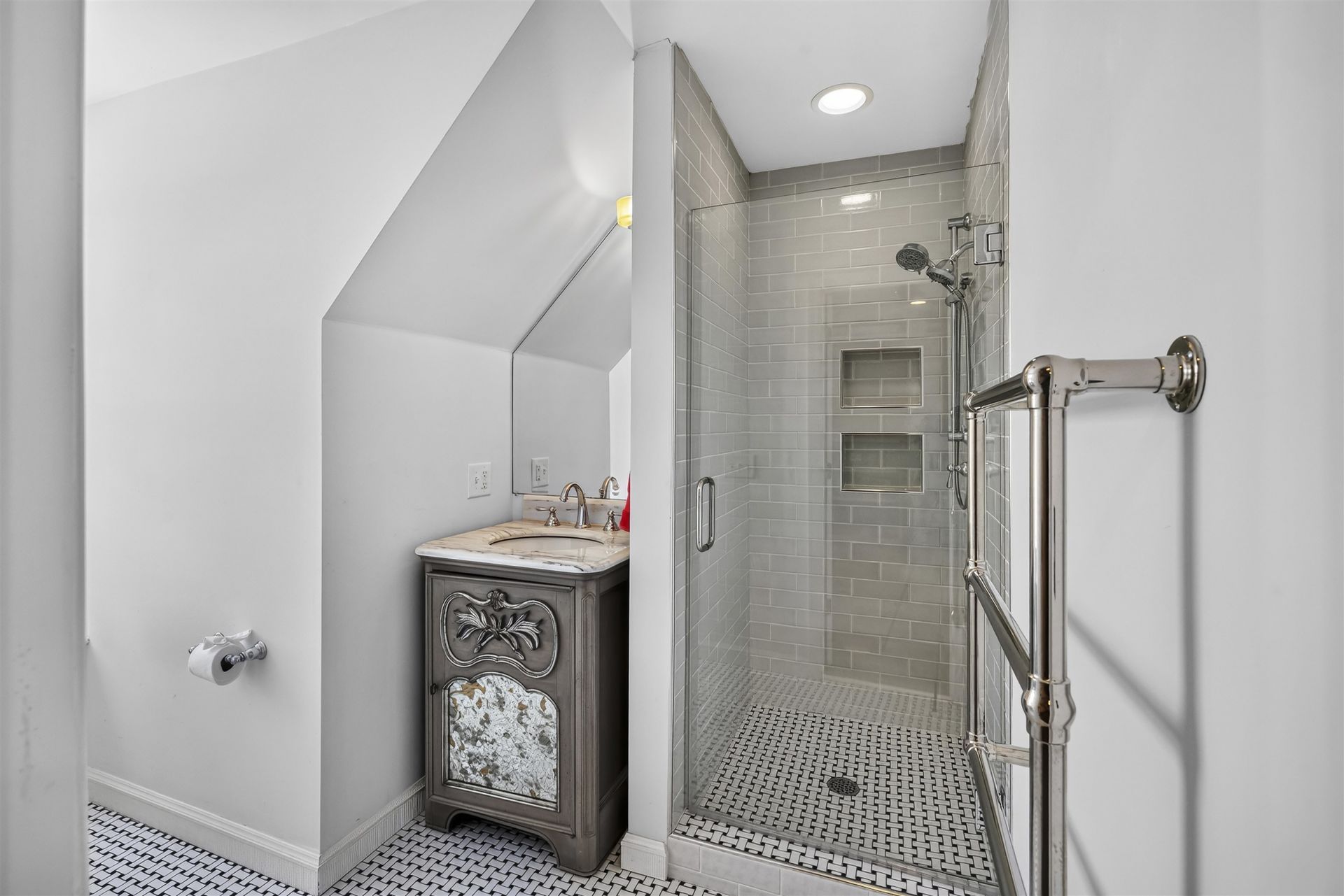38 Harleston Place  Photo 32
