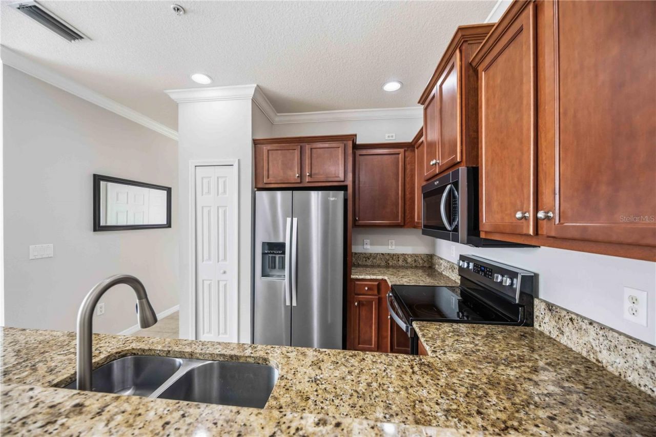 7927 Limestone Lane, Unit 13-203, Sarasota, FL 34233 Photo